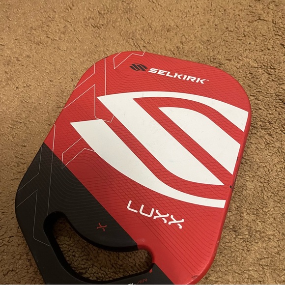 Selkirk Luxx Epic Pickleball Paddle - - Picture 2 of 6
